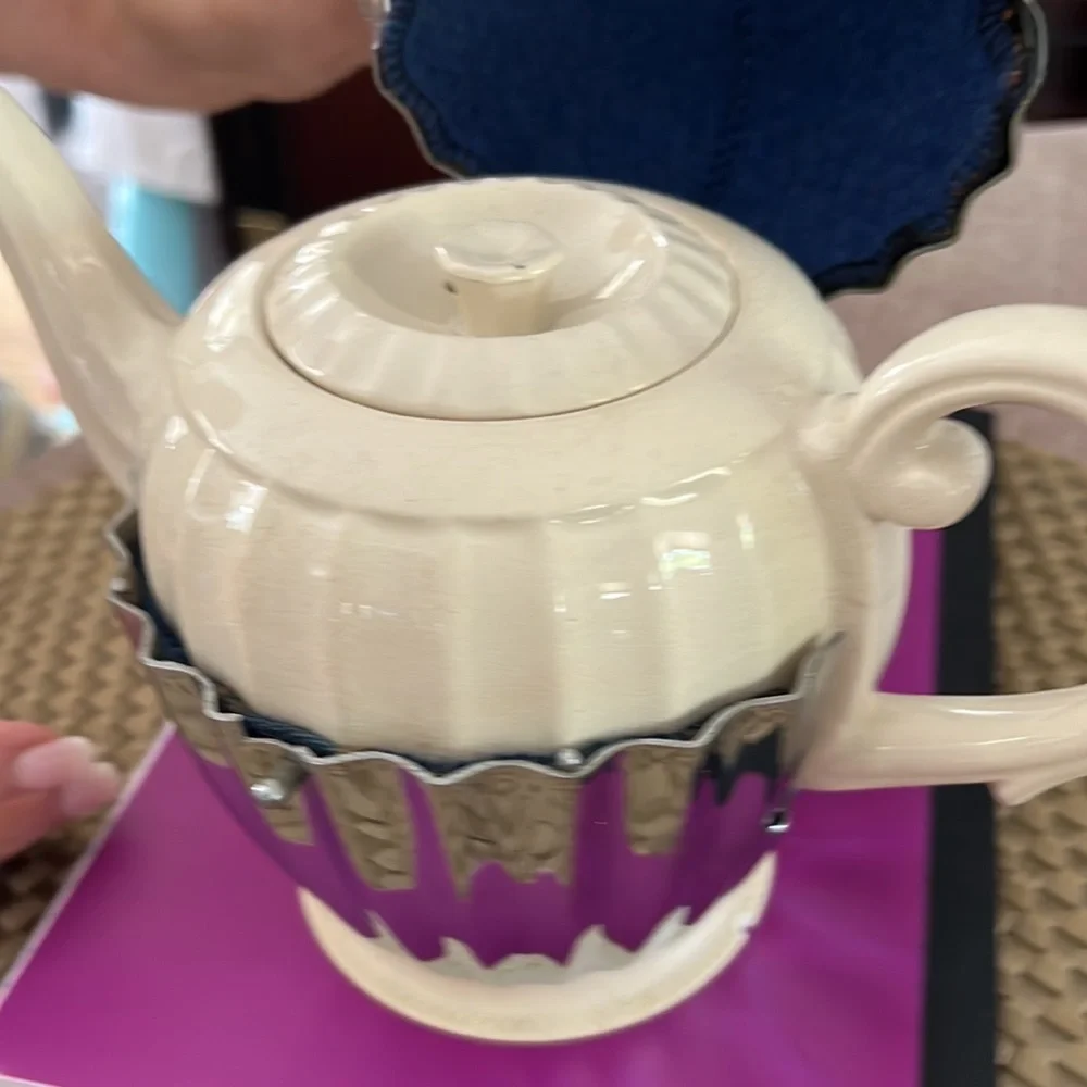 TEA POT - Picture 5 of 8
